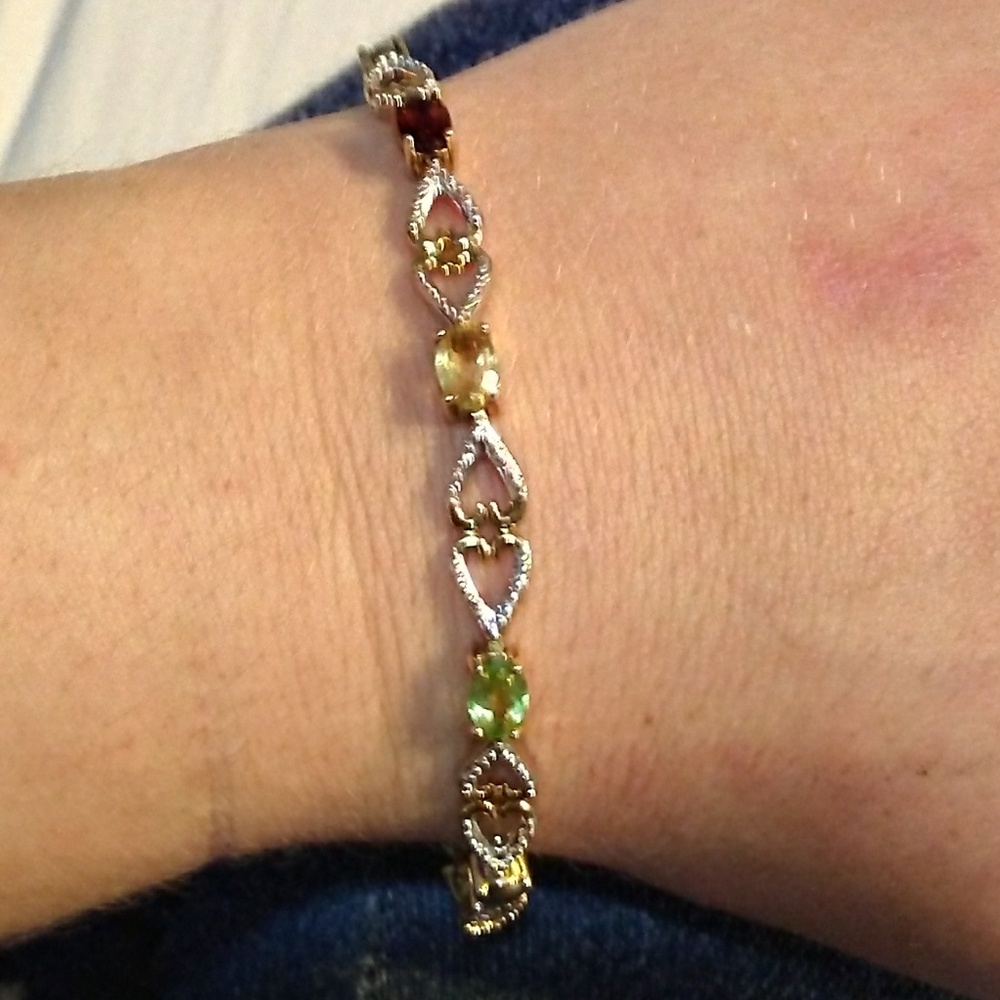 Vintage 10 K gold tennis bracelet.